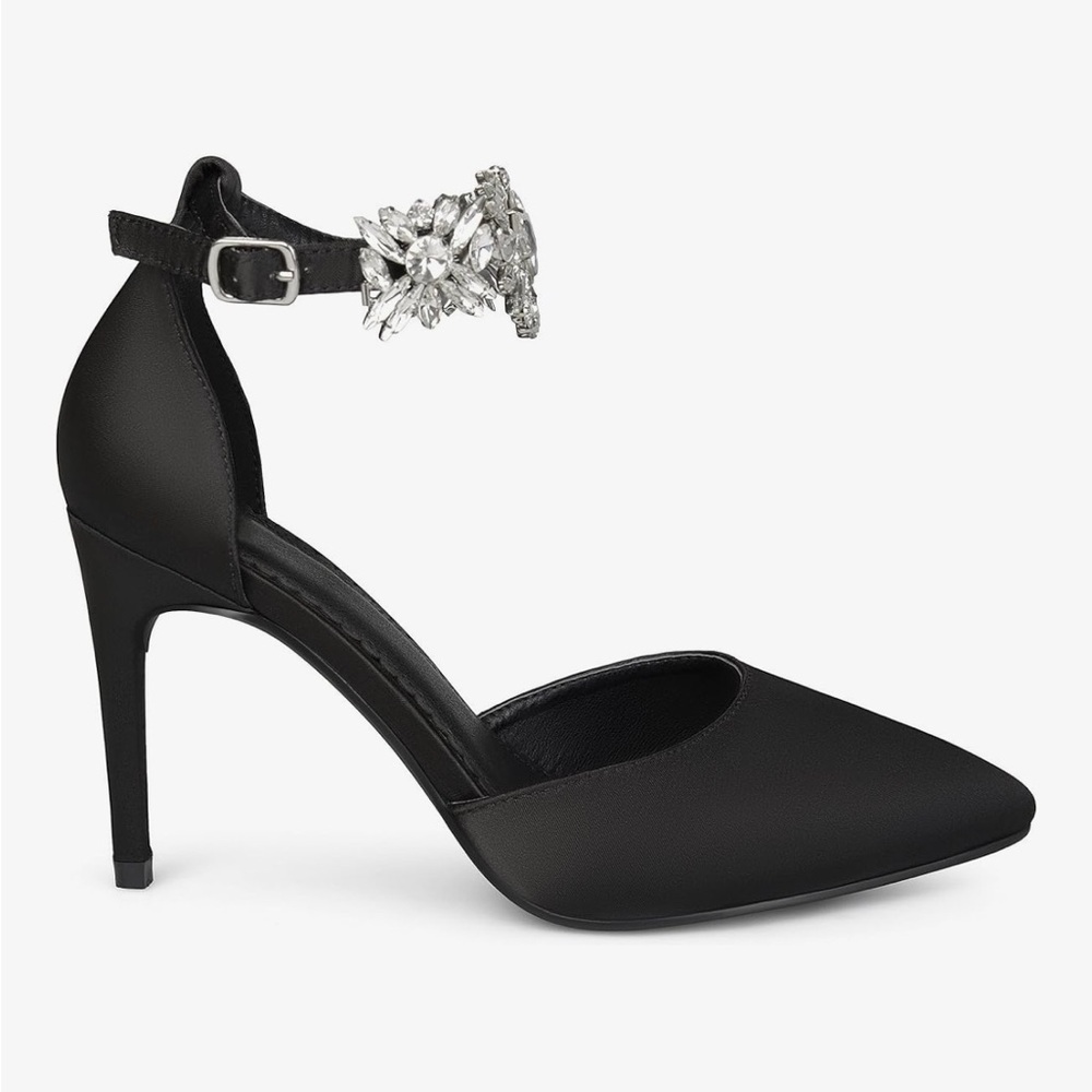 Journee Collection Elegant Black Heels with Embellished Strap